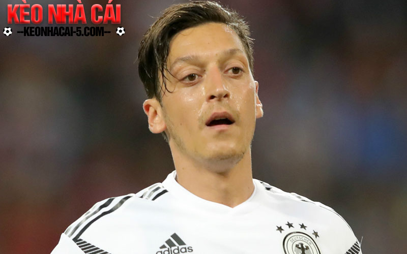 Tiểu Sử Mesut Ozil - Cầu Thủ Vĩ Đại Tại Bóng Đá Đức 6 Tiểu sử Mesut Ozil - Thành tích sân cỏ đáng ngưỡng mộ